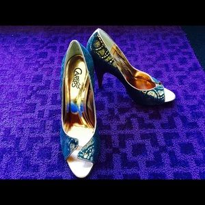 COPY - Carlos Santana open-toe pump
